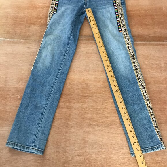 Pilcro Slim Boyfriend Crop Jeans Women 25 Blue Mid Rise Embroidered Aztec Denim - Picture 8 of 14